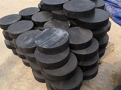 西双版纳板式橡胶支座由若干层橡胶片与薄钢板经加压硫化